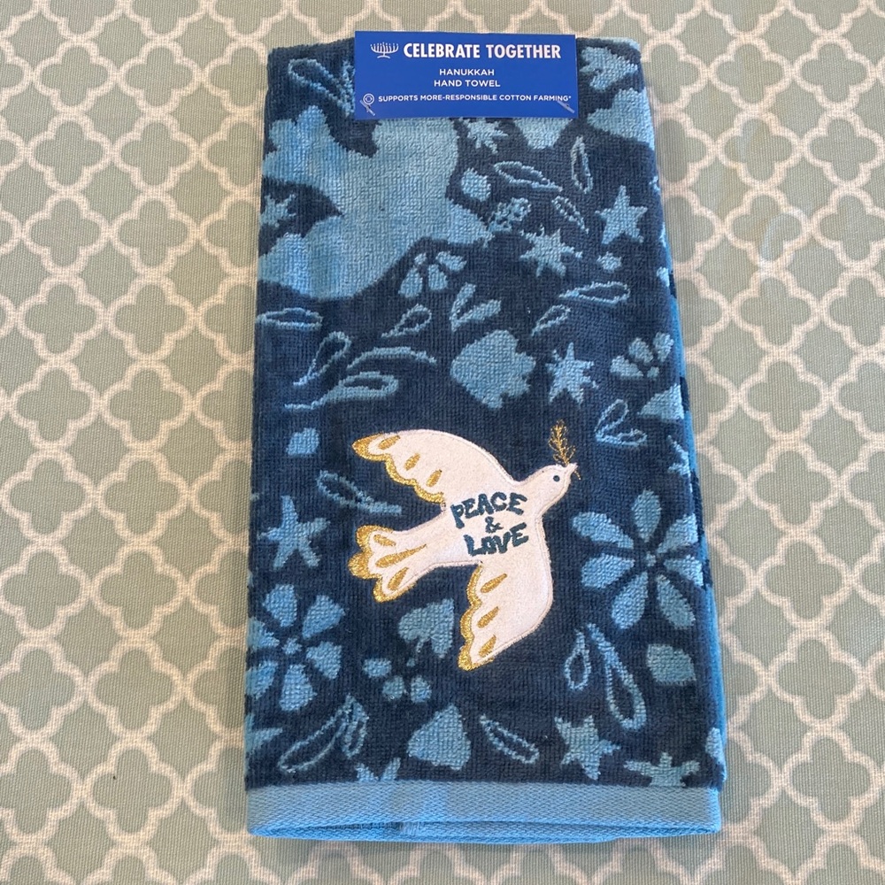 NWT Celebrate Together Hanukkah Peace & Love Dove Embroidered Hand Towel Bath